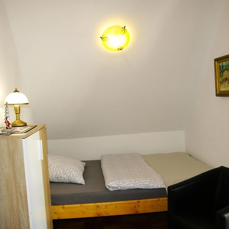 Chata Maniowy Wyspa Ciszy - Agroturystyka, Nieopodal Czorsztyna, Maniowy I Kluszkowce Nad Zalewem Czorsztynskim Zewnętrze zdjęcie